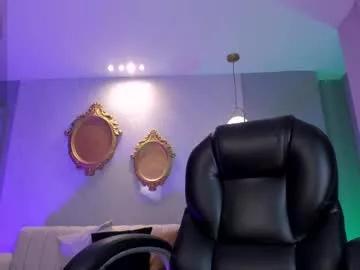 Girls: discover live performances with matured cam models, from teasing to fixations, in a variety of stunning live sex cams.