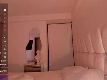 Girls: discover live performances with matured cam models, from teasing to fixations, in a variety of stunning live sex cams.