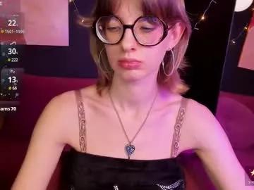 Girls: discover live performances with matured cam models, from teasing to fixations, in a variety of stunning live sex cams.