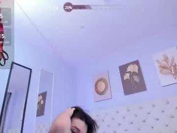 Girls: discover live performances with matured cam models, from teasing to fixations, in a variety of stunning live sex cams.