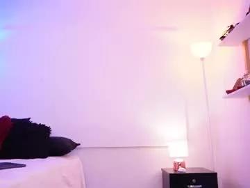 Girls: discover live performances with matured cam models, from teasing to fixations, in a variety of stunning live sex cams.