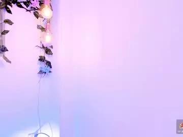 Girls: discover live performances with matured cam models, from teasing to fixations, in a variety of stunning live sex cams.