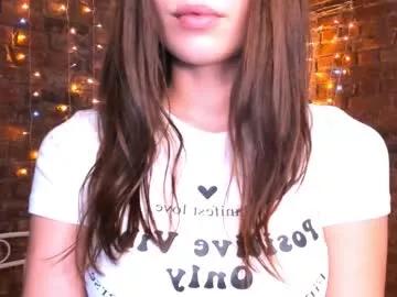 sarahhughesa from Chaturbate