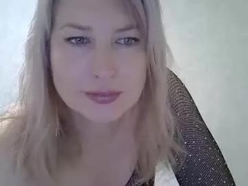 Girls: discover live performances with matured cam models, from teasing to fixations, in a variety of stunning live sex cams.