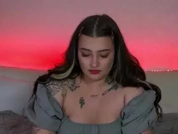 Girls: discover live performances with matured cam models, from teasing to fixations, in a variety of stunning live sex cams.