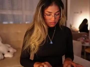 Girls: discover live performances with matured cam models, from teasing to fixations, in a variety of stunning live sex cams.