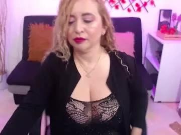 Girls: discover live performances with matured cam models, from teasing to fixations, in a variety of stunning live sex cams.