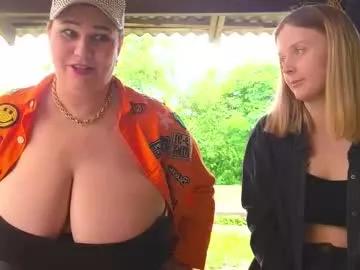 sassy_seasons from Chaturbate
