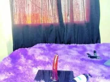 Girls: discover live performances with matured cam models, from teasing to fixations, in a variety of stunning live sex cams.