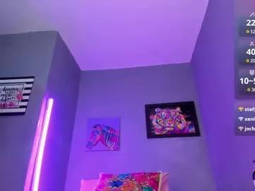 Girls: discover live performances with matured cam models, from teasing to fixations, in a variety of stunning live sex cams.