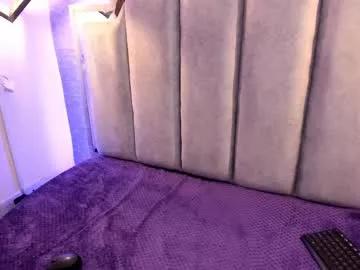 Girls: discover live performances with matured cam models, from teasing to fixations, in a variety of stunning live sex cams.