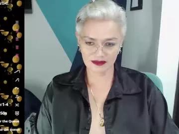 Girls: discover live performances with matured cam models, from teasing to fixations, in a variety of stunning live sex cams.
