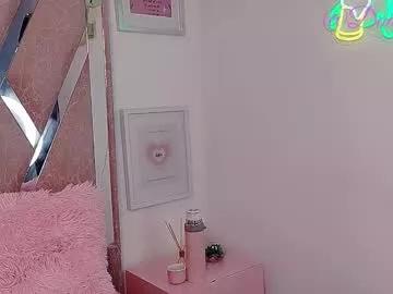 Girls: discover live performances with matured cam models, from teasing to fixations, in a variety of stunning live sex cams.