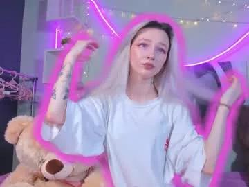 Girls: discover live performances with matured cam models, from teasing to fixations, in a variety of stunning live sex cams.