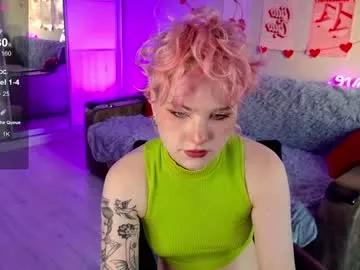 Girls: discover live performances with matured cam models, from teasing to fixations, in a variety of stunning live sex cams.