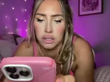 Girls: discover live performances with matured cam models, from teasing to fixations, in a variety of stunning live sex cams.