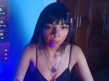Girls: discover live performances with matured cam models, from teasing to fixations, in a variety of stunning live sex cams.
