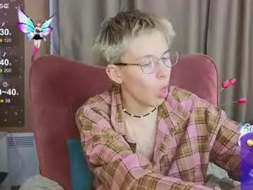 Girls: discover live performances with matured cam models, from teasing to fixations, in a variety of stunning live sex cams.