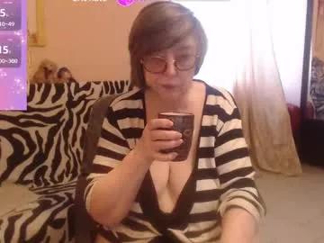 Girls: discover live performances with matured cam models, from teasing to fixations, in a variety of stunning live sex cams.