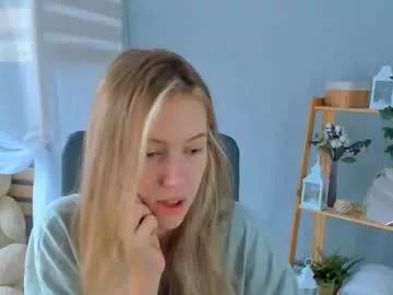 Girls: discover live performances with matured cam models, from teasing to fixations, in a variety of stunning live sex cams.
