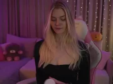 Girls: discover live performances with matured cam models, from teasing to fixations, in a variety of stunning live sex cams.