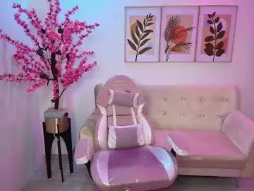 Girls: discover live performances with matured cam models, from teasing to fixations, in a variety of stunning live sex cams.
