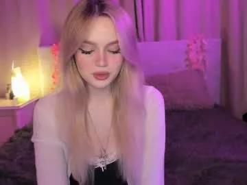 Girls: discover live performances with matured cam models, from teasing to fixations, in a variety of stunning live sex cams.
