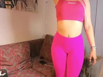 Girls: discover live performances with matured cam models, from teasing to fixations, in a variety of stunning live sex cams.