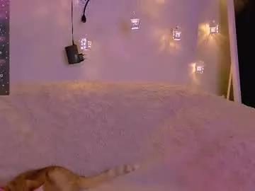 Girls: discover live performances with matured cam models, from teasing to fixations, in a variety of stunning live sex cams.