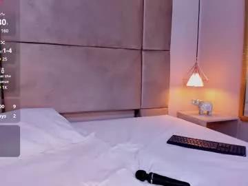 Girls: discover live performances with matured cam models, from teasing to fixations, in a variety of stunning live sex cams.