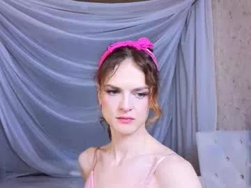 Girls: discover live performances with matured cam models, from teasing to fixations, in a variety of stunning live sex cams.
