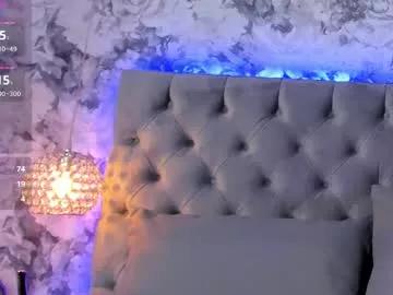 Girls: discover live performances with matured cam models, from teasing to fixations, in a variety of stunning live sex cams.