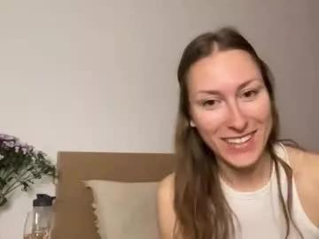 Girls: discover live performances with matured cam models, from teasing to fixations, in a variety of stunning live sex cams.