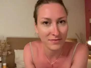 Girls: discover live performances with matured cam models, from teasing to fixations, in a variety of stunning live sex cams.