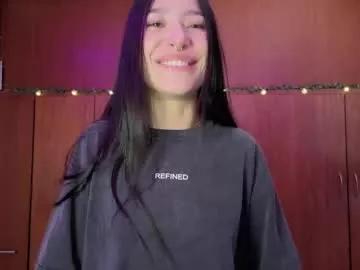 Girls: discover live performances with matured cam models, from teasing to fixations, in a variety of stunning live sex cams.