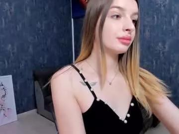 Girls: discover live performances with matured cam models, from teasing to fixations, in a variety of stunning live sex cams.