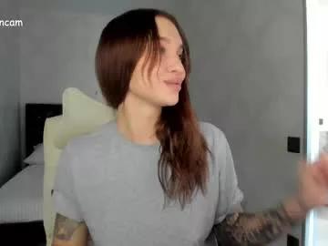 Girls: discover live performances with matured cam models, from teasing to fixations, in a variety of stunning live sex cams.