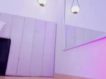 Girls: discover live performances with matured cam models, from teasing to fixations, in a variety of stunning live sex cams.