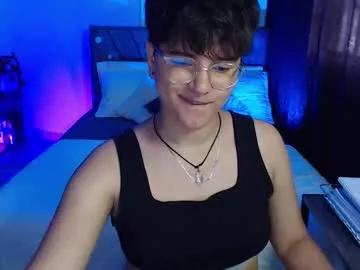Girls: discover live performances with matured cam models, from teasing to fixations, in a variety of stunning live sex cams.