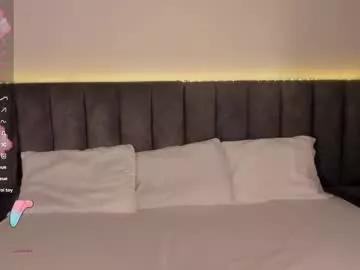 Girls: discover live performances with matured cam models, from teasing to fixations, in a variety of stunning live sex cams.