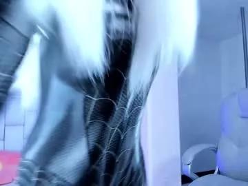 Girls: discover live performances with matured cam models, from teasing to fixations, in a variety of stunning live sex cams.