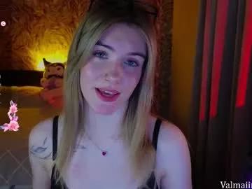 Girls: discover live performances with matured cam models, from teasing to fixations, in a variety of stunning live sex cams.