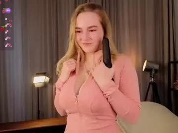 Girls: discover live performances with matured cam models, from teasing to fixations, in a variety of stunning live sex cams.