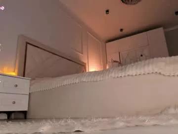 Girls: discover live performances with matured cam models, from teasing to fixations, in a variety of stunning live sex cams.