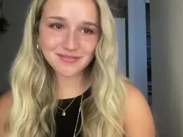 Girls: discover live performances with matured cam models, from teasing to fixations, in a variety of stunning live sex cams.