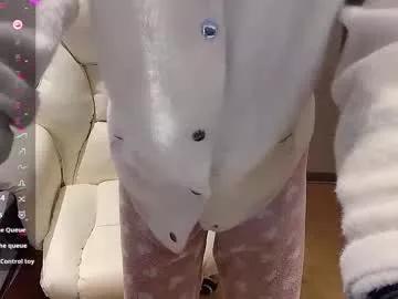 Girls: discover live performances with matured cam models, from teasing to fixations, in a variety of stunning live sex cams.