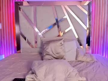 Girls: discover live performances with matured cam models, from teasing to fixations, in a variety of stunning live sex cams.