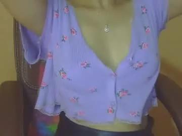 Girls: discover live performances with matured cam models, from teasing to fixations, in a variety of stunning live sex cams.