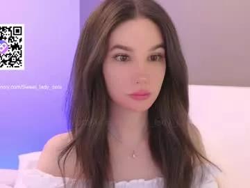 Girls: discover live performances with matured cam models, from teasing to fixations, in a variety of stunning live sex cams.