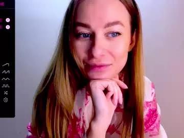 Girls: discover live performances with matured cam models, from teasing to fixations, in a variety of stunning live sex cams.